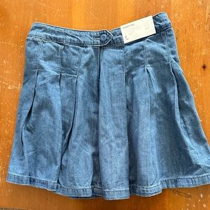 AE never worn pleated denim miniskirt sz 2